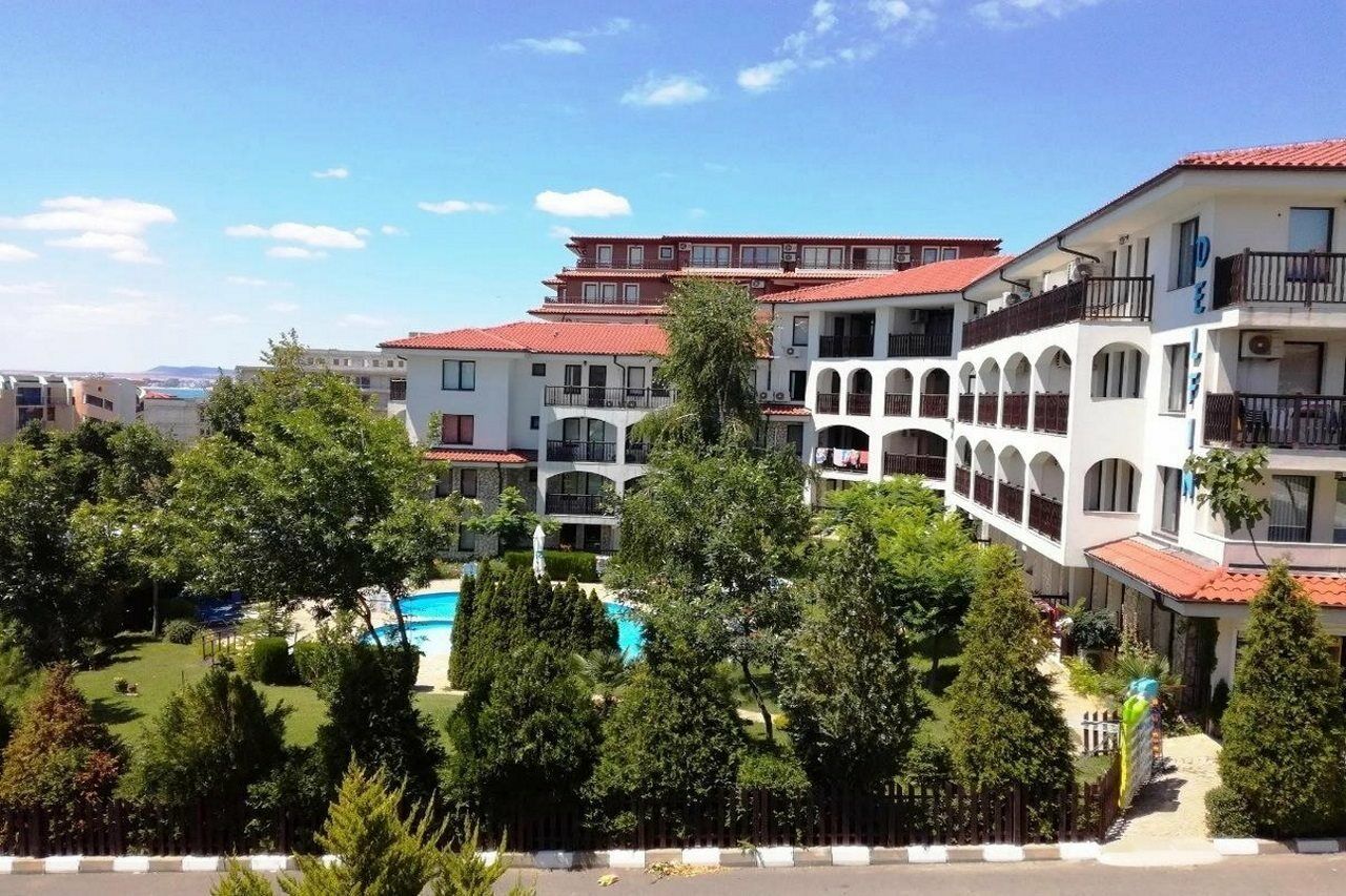 Delfin Apart Complex Sveti Vlas Buitenkant foto